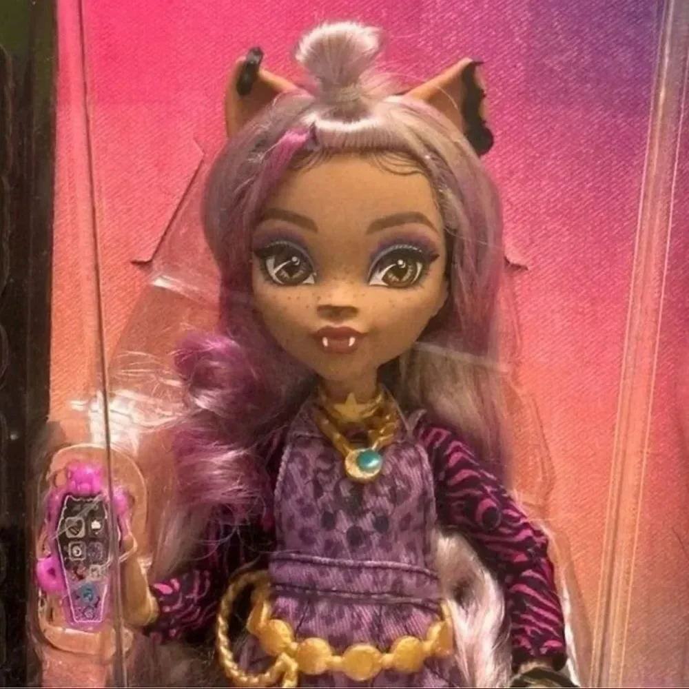 Monster High Clawdeen Wolf doll Crescent